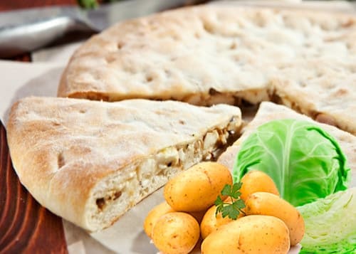 Осетинский пирог с капустой и картошкой