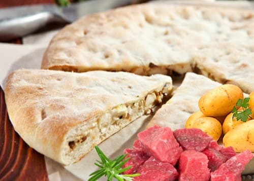 Осетинский пирог с мясом и картошкой